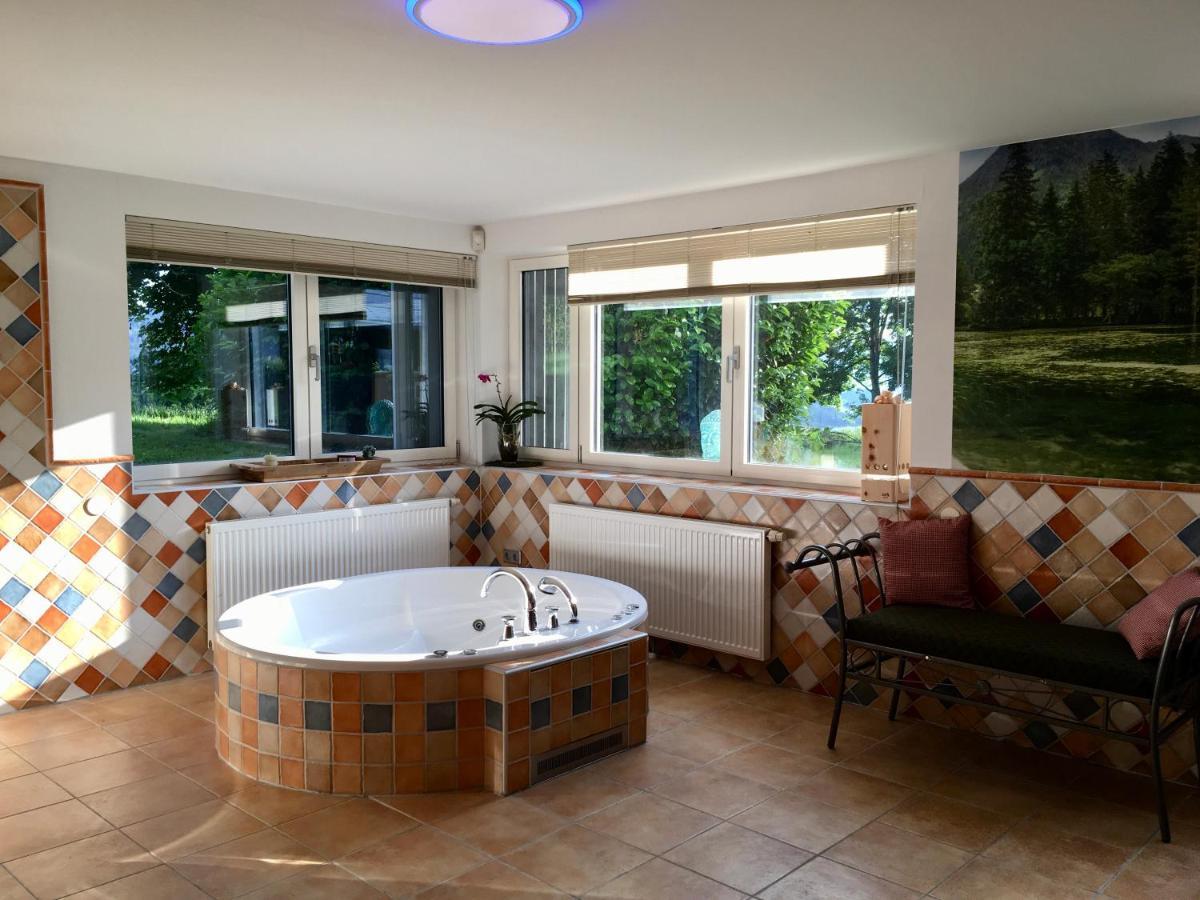 Naturforsthaus Ferienwohnung Fuer Hunde- Und Tierverbundene Menschen Preitenegg Exterior foto