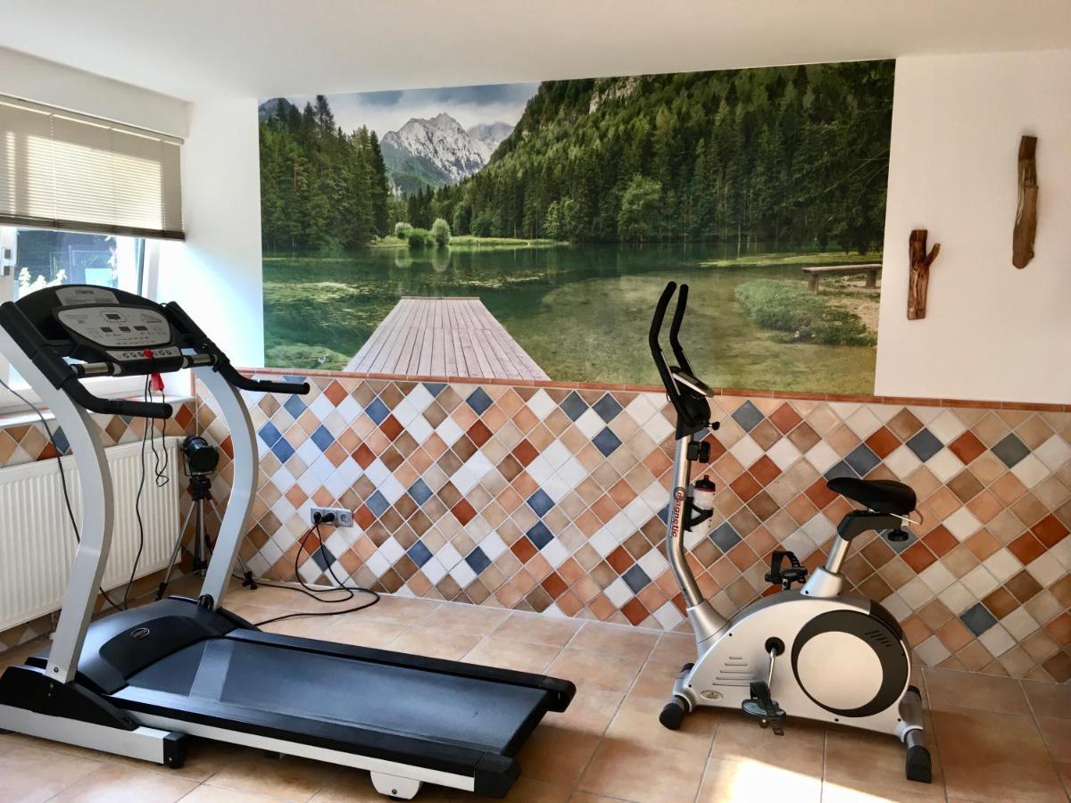 Naturforsthaus Ferienwohnung Fuer Hunde- Und Tierverbundene Menschen Preitenegg Exterior foto